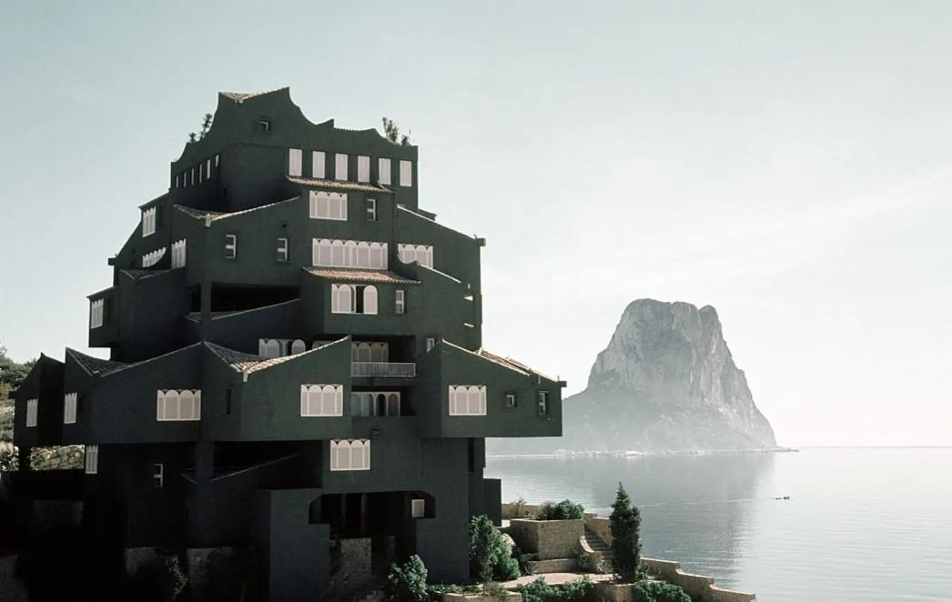 西班牙鬼才建筑师的梦幻世界,西班牙鬼才