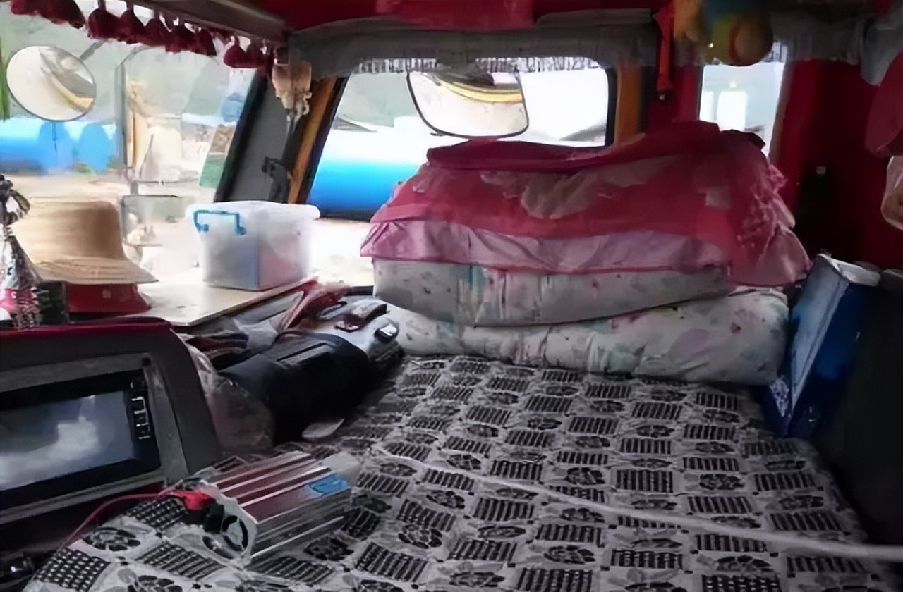 闂笘闂存儏涓轰綍鐗╄浜哄ソ蹇冮吀,闂笘闂存湁澶氬皯鑻﹂毦