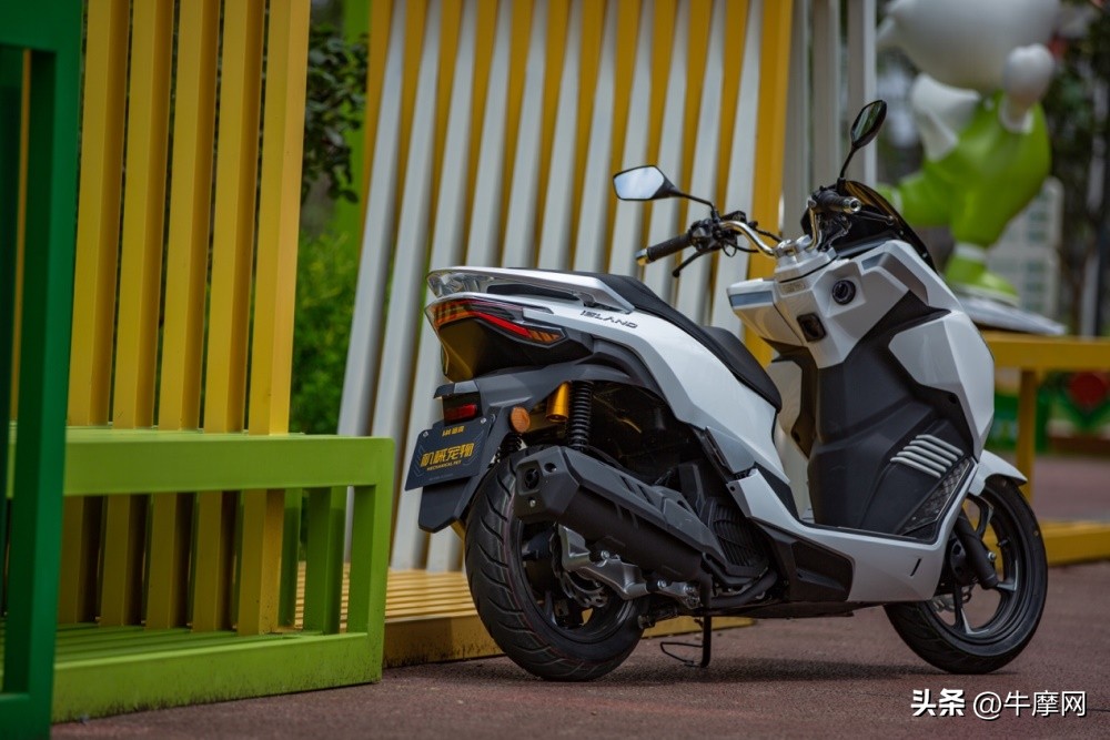 试驾豪爵150踏板,质量好的国产150跨骑推荐