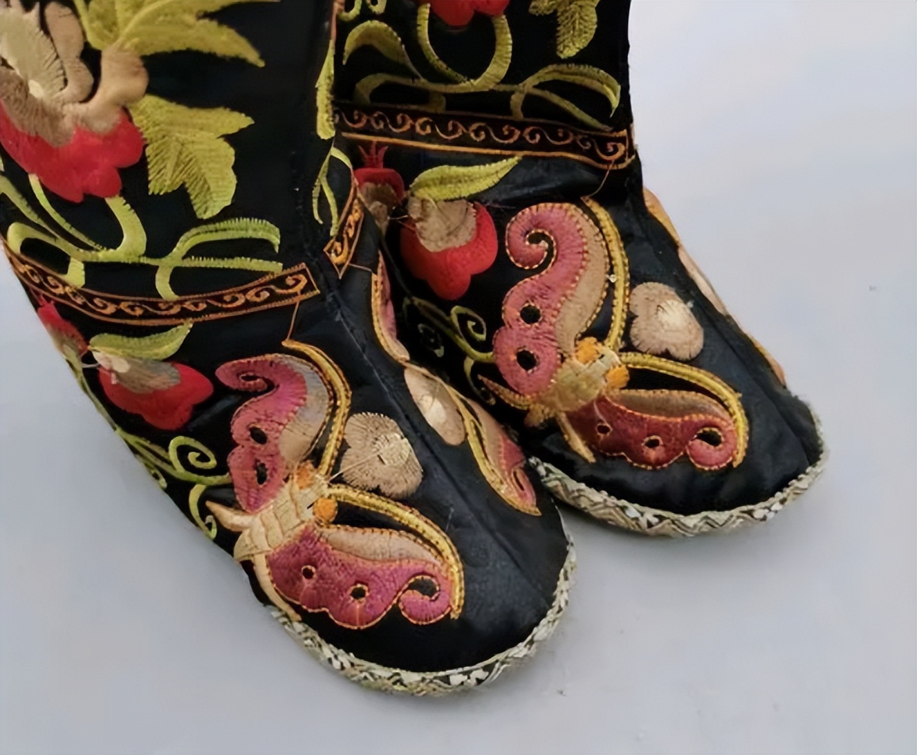 中国古代鞋子,古代的鞋有多美