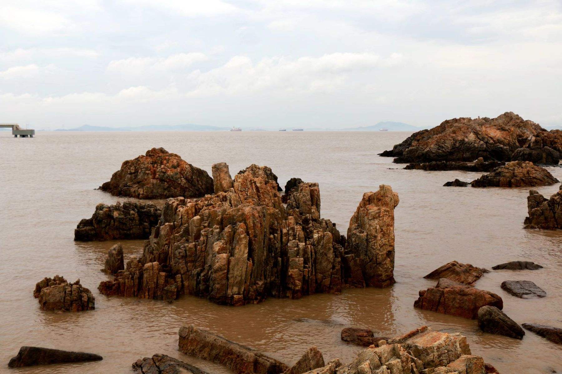梁鸿的隐居生活,梁鸿为何隐居