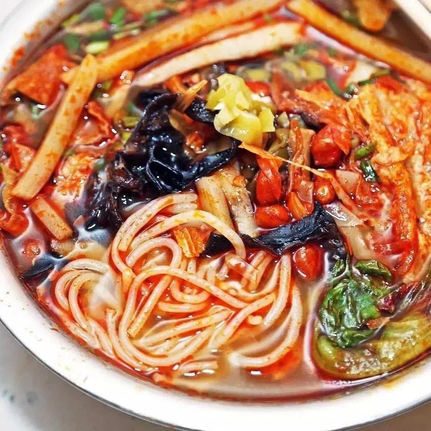 柳州胖子螺蛳粉店在哪里,柳州螺蛳粉技术培训配方