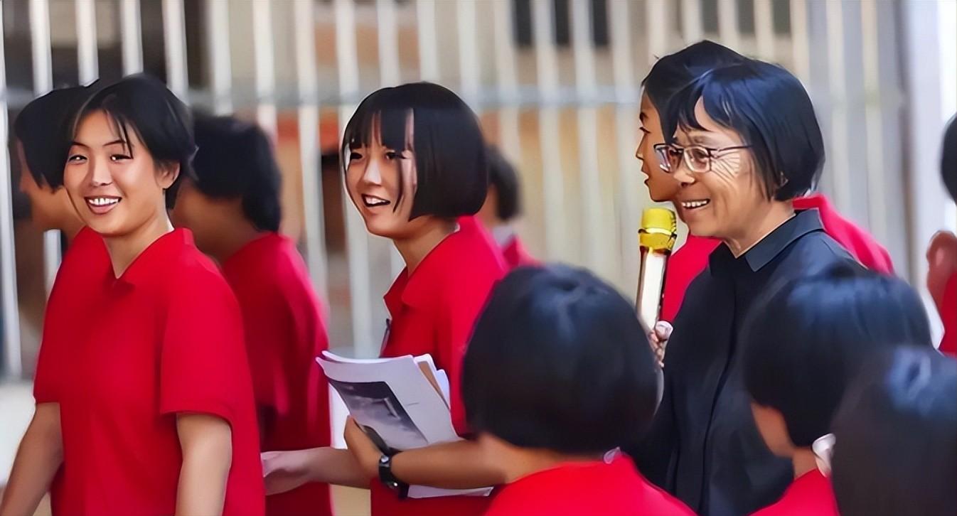 女校长张桂梅孩子都考清华北大吗,女高校长张桂梅连续12年送考