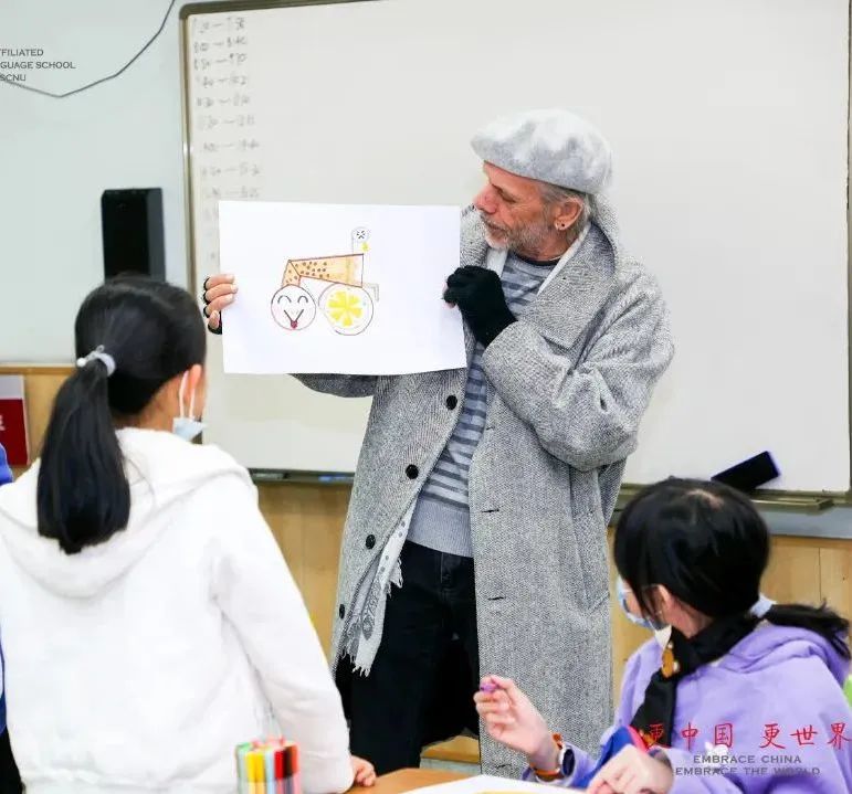 给孩子营造爱学习的氛围,融洽的师生