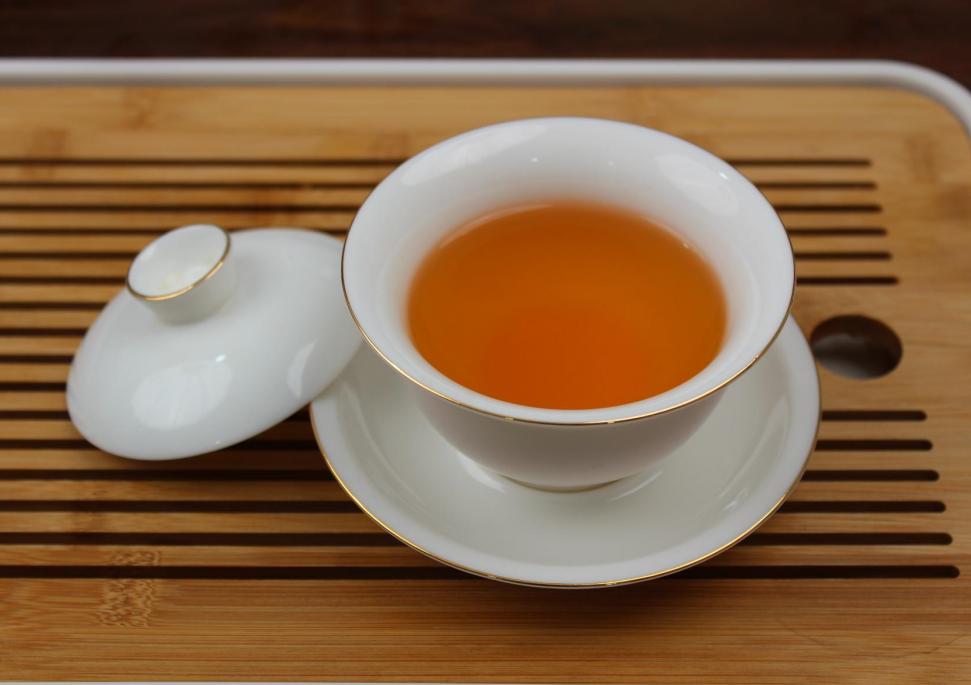 在网上买茶好还是在实体店,为什么实体店的茶贵网上的便宜