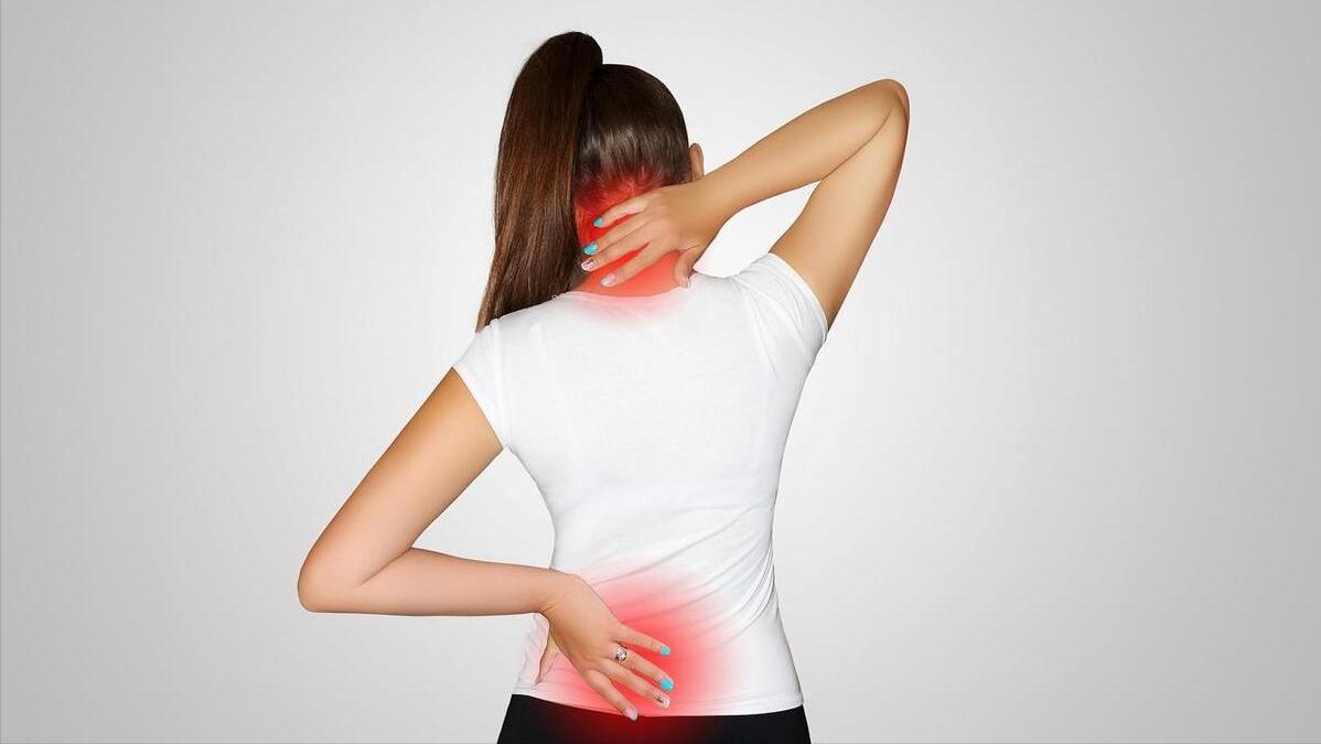 为什么很多人年过50岁就浑身疼,为啥50岁全身疼