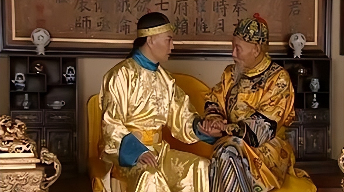 嘉庆称帝后与乾隆分工：乾隆退而不让，和珅二皇帝，嘉庆侍皇帝