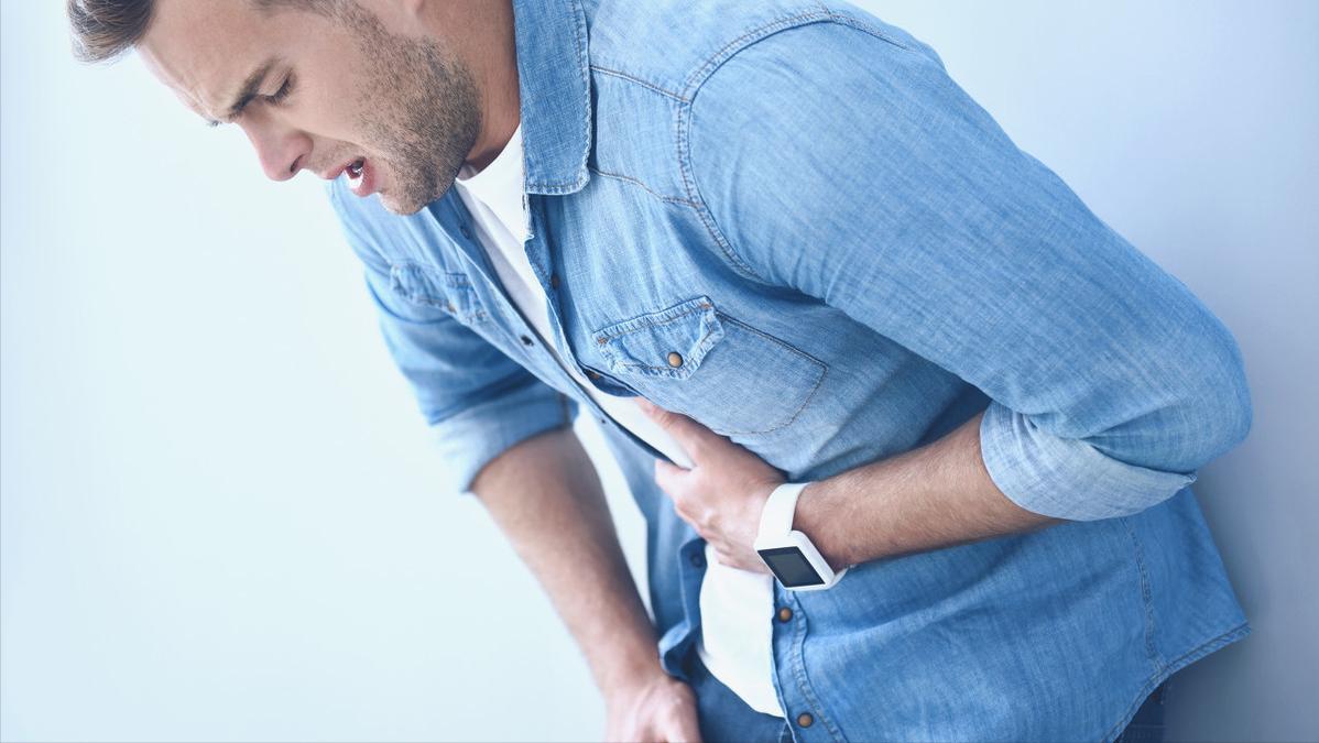 体检发现肝脏有囊肿怎么办,肝上有囊肿要看肿瘤科吗