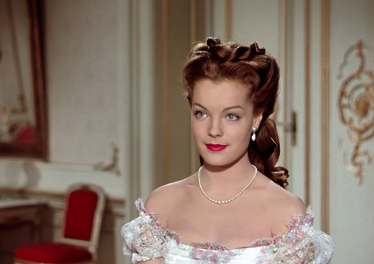 茜茜公主的疯狂美容,茜茜公主美容过程