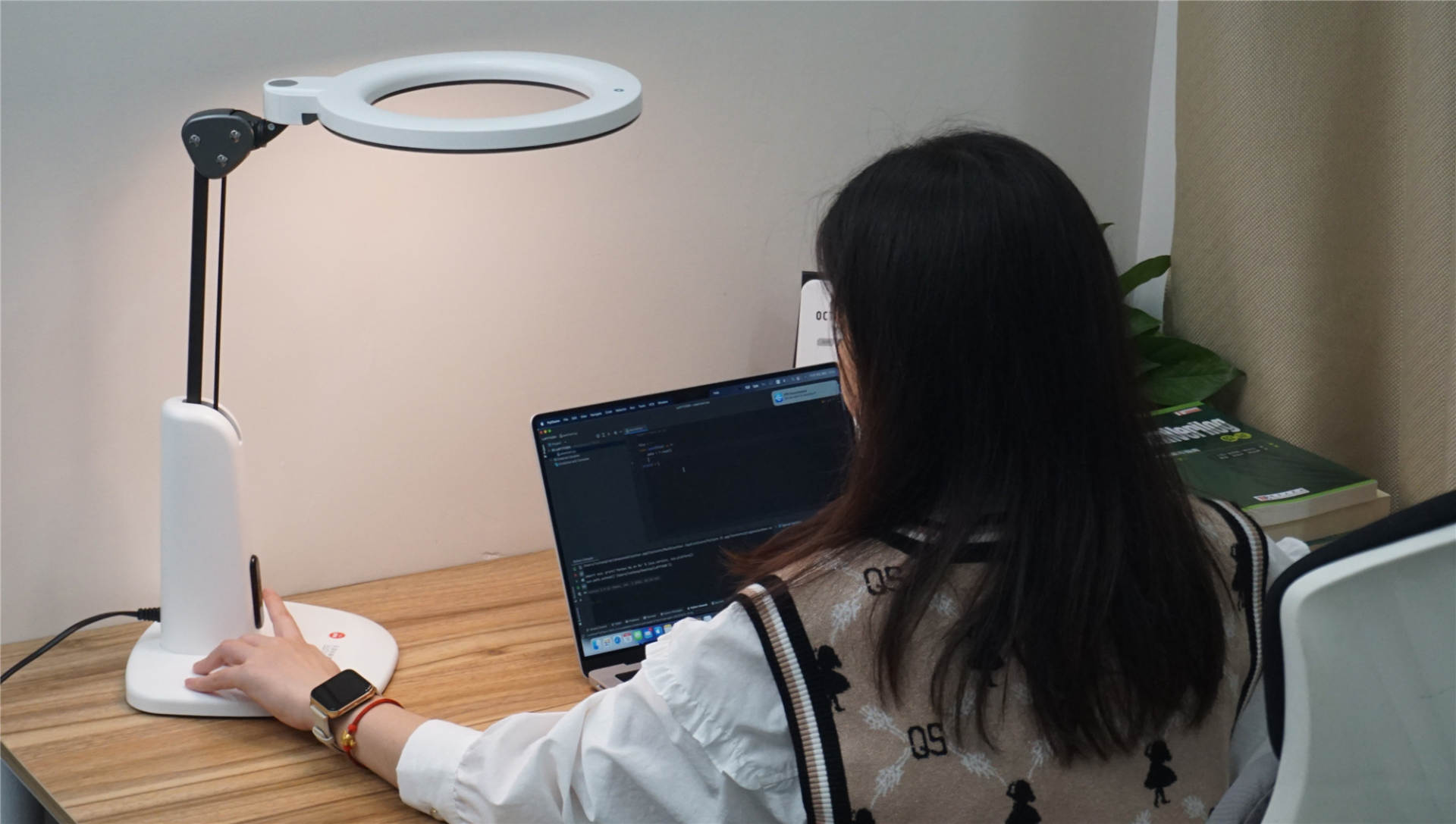 爱德华天使之光2护眼灯测评,天使之光台灯多少钱