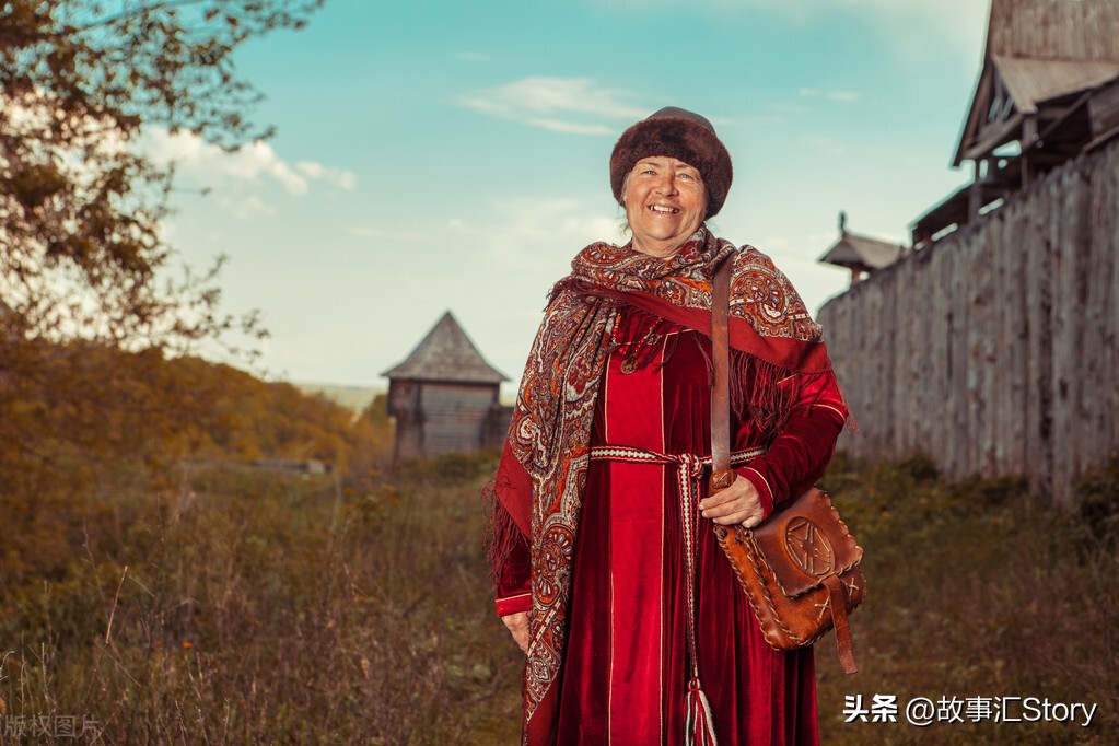 陪着俄罗斯女友回娘家，湖南人见识到了什么是战斗民族的酒蒙子