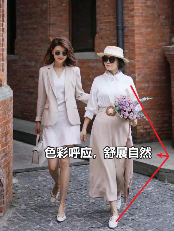 运动鞋这样穿不但知性优雅还减龄,适合50岁女人的运动鞋