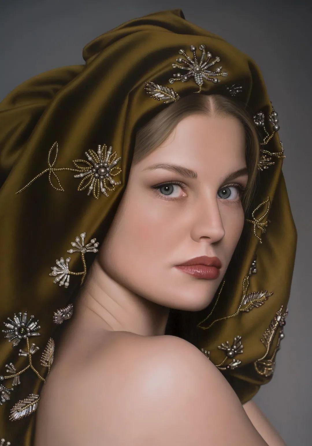 美女画家挑战冷军，画少女人体，放大10倍看细节让网友不淡定