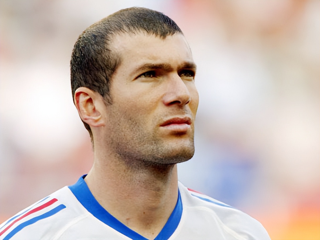 前腰位置的现代之美