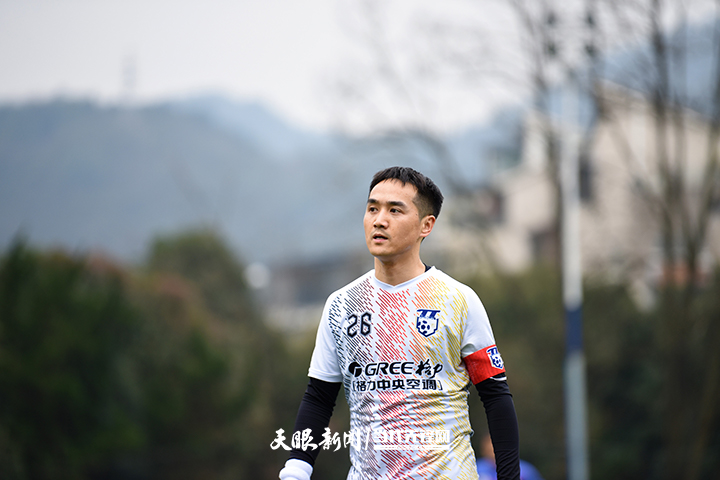 “足球爱好者”蒋照俊：城市运动空间越来越多幸福感满满|这10年，我与贵州共成长