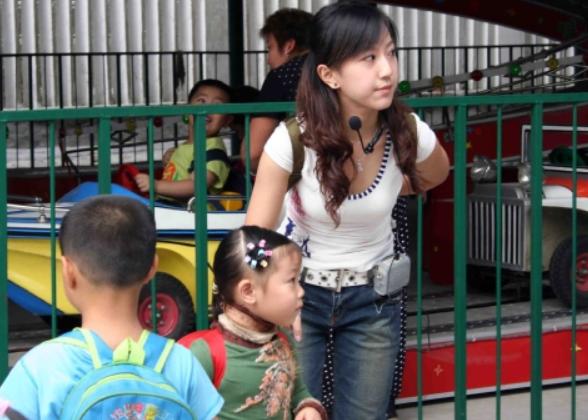 硕士生当幼儿园老师,专科生当幼儿老师的几率大吗