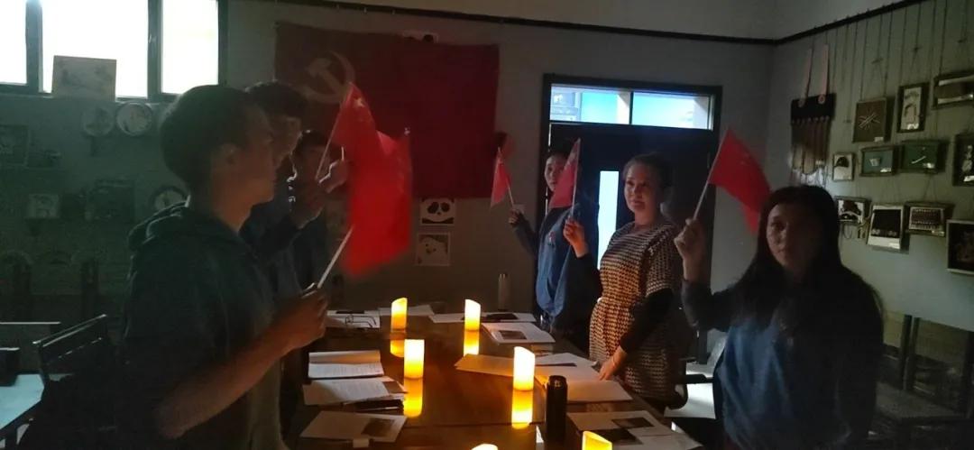 【玩转富蕴】“沉浸式体验”和“跨时空对话”-红色剧本杀为营地红色教育解锁新模式