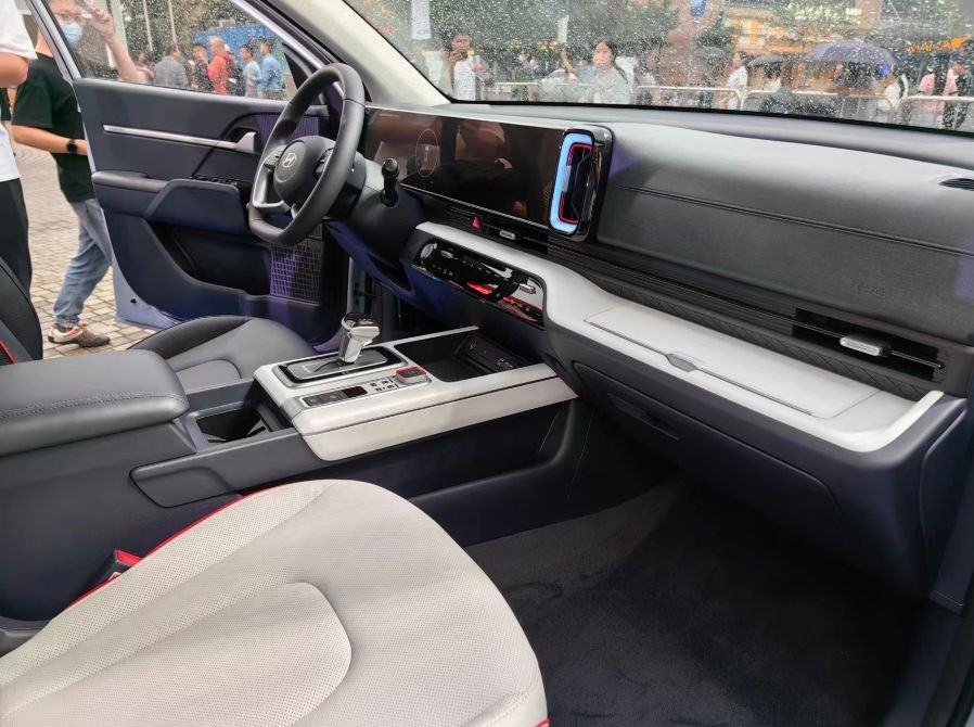 北京现代沐飒两室一厅落地价,沐飒现代豪华版今天最新落地价