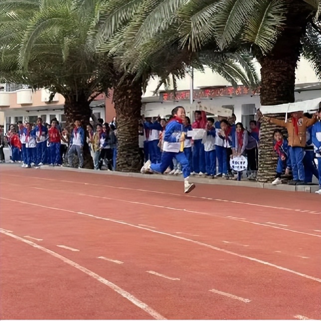 南康赤土民族小学,南康区赤土民族中心小学六年级