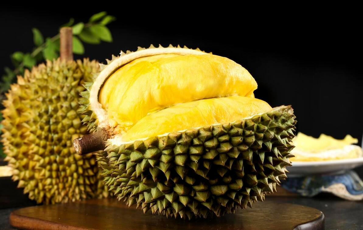 买榴莲就要挑母的学会这四招,买榴莲怎么挑熟一点