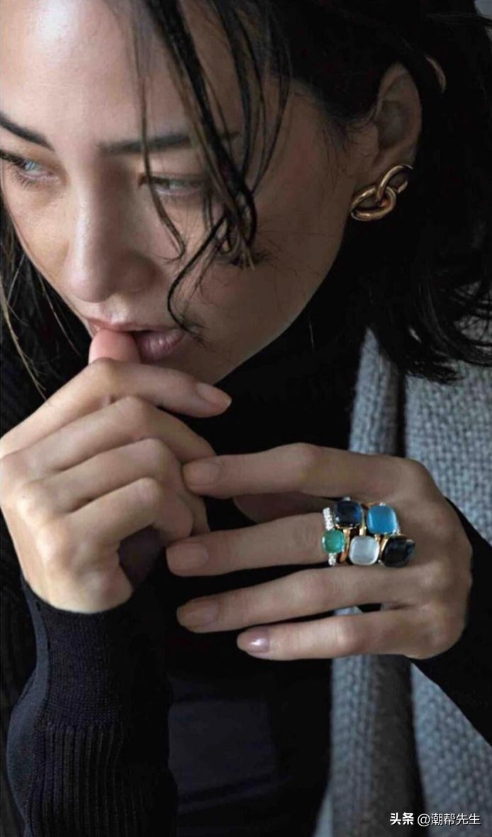 成熟女人应该戴什么样的首饰单品,不建议中年女人戴的三款首饰