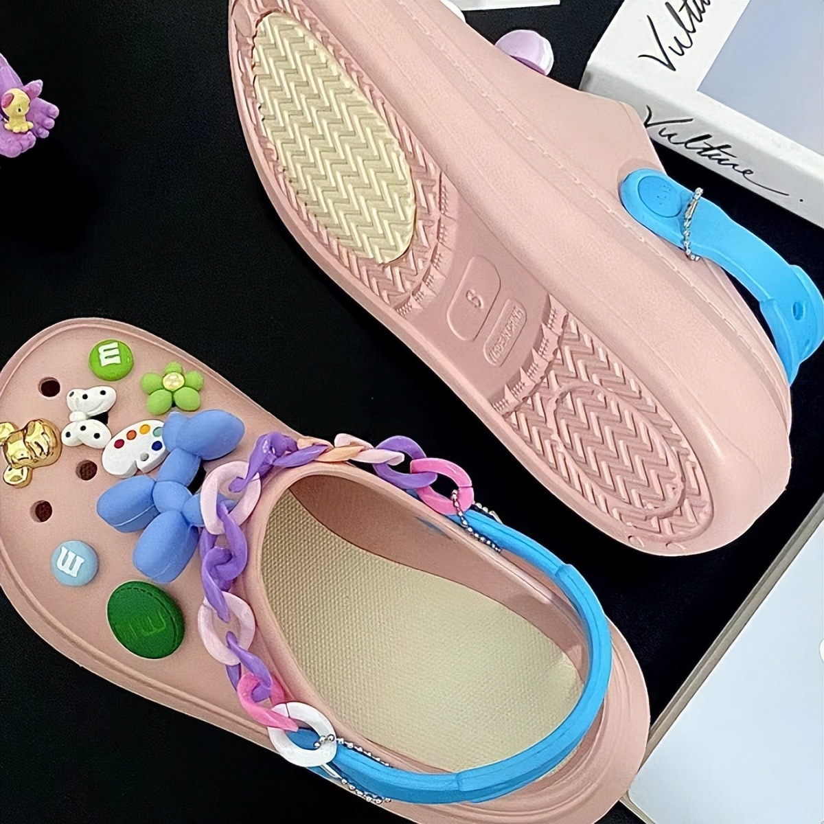 优调洞洞鞋爆皮,优调的洞洞鞋质量如何