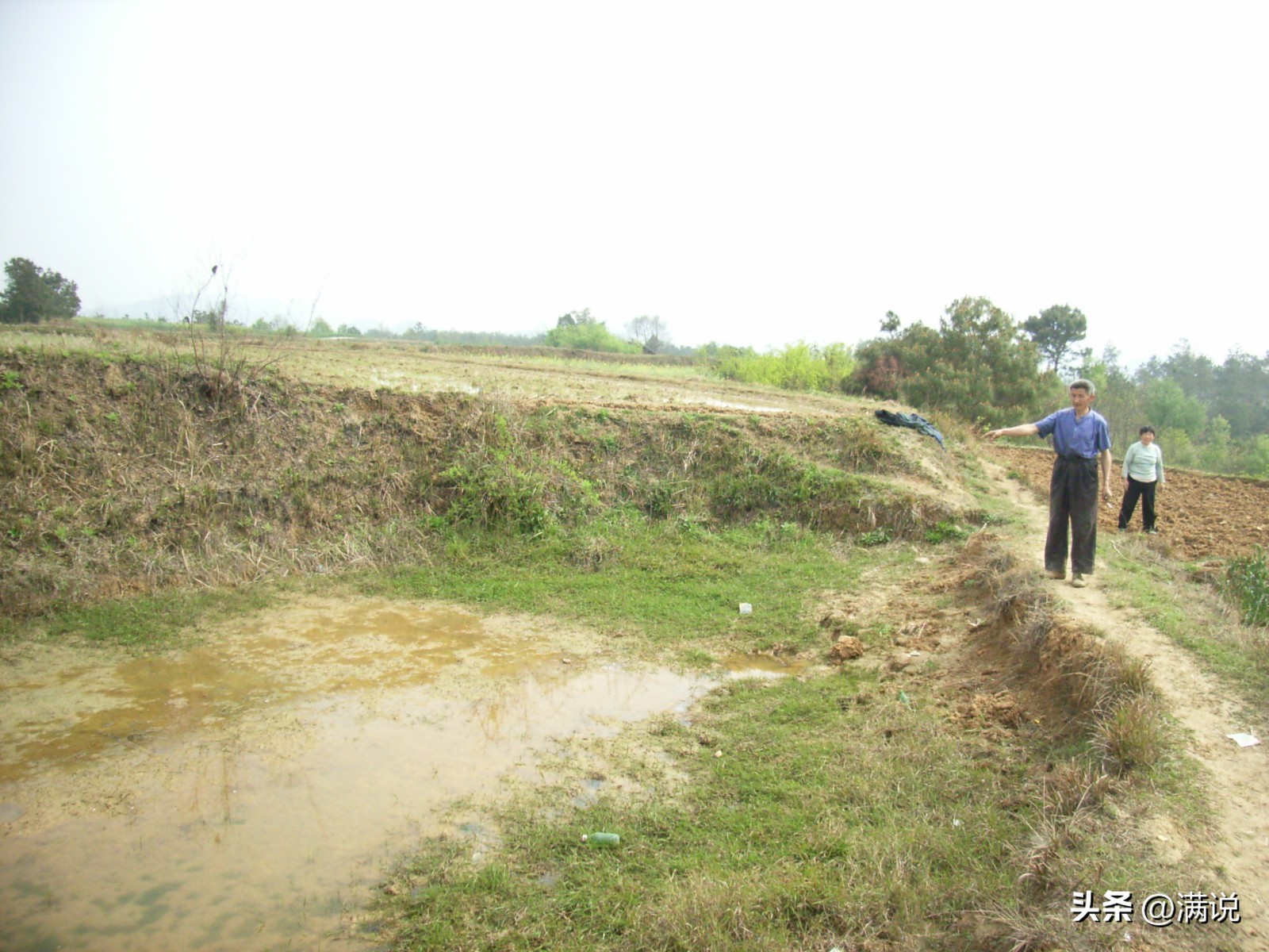 嘉陵江边7位农民一夜挖出黄金1斤2两，惊动了公安局