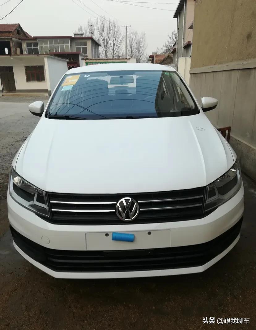 90年代的上汽大众神车桑塔纳,桑塔纳一代神车为何现在如此便宜