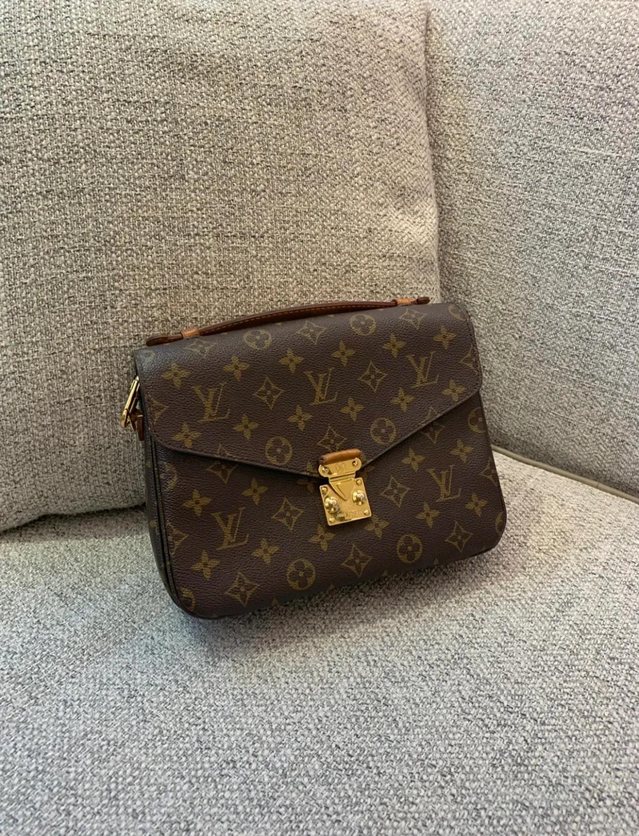 人生中的第一个lv包包要卖吗,关于人生第一次买lv包包的感悟