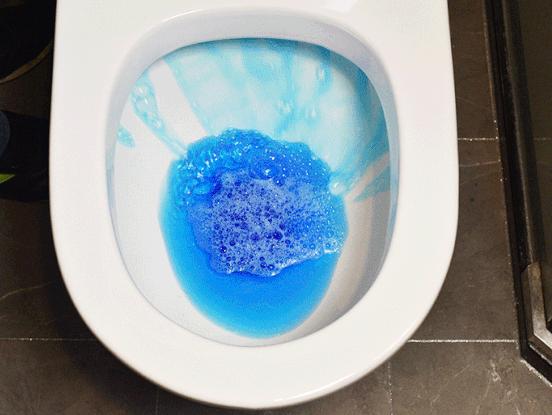 马桶水箱按下去没有冲劲,马桶没有冲劲了怎么办