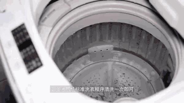 衣服洗完粘毛毛怎么去除,衣服染上脏毛怎样去除