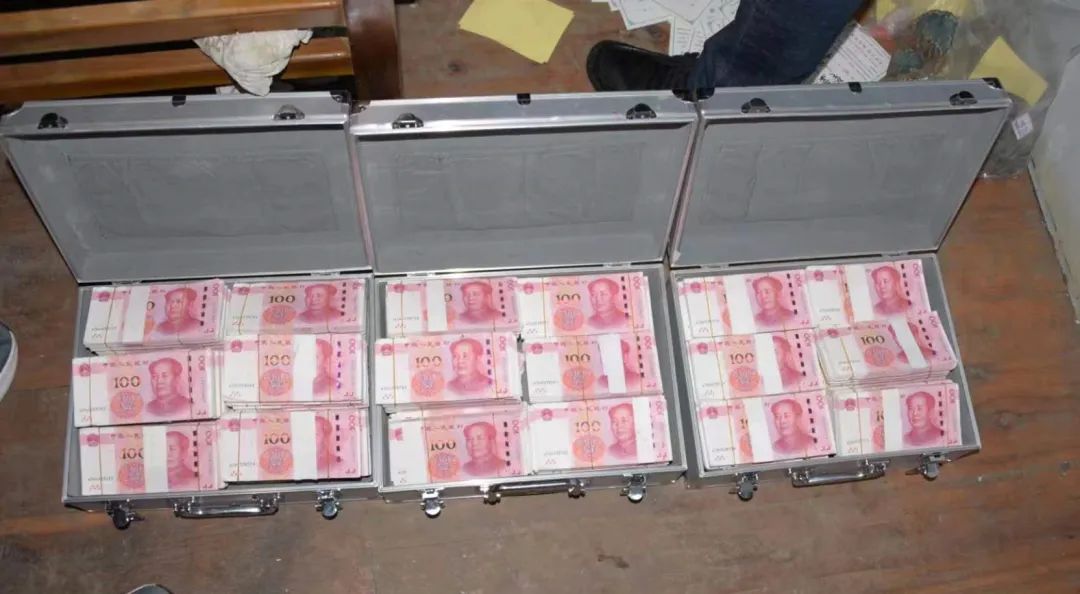 翡翠原石直播间骗术内幕,网络赌石特大诈骗案