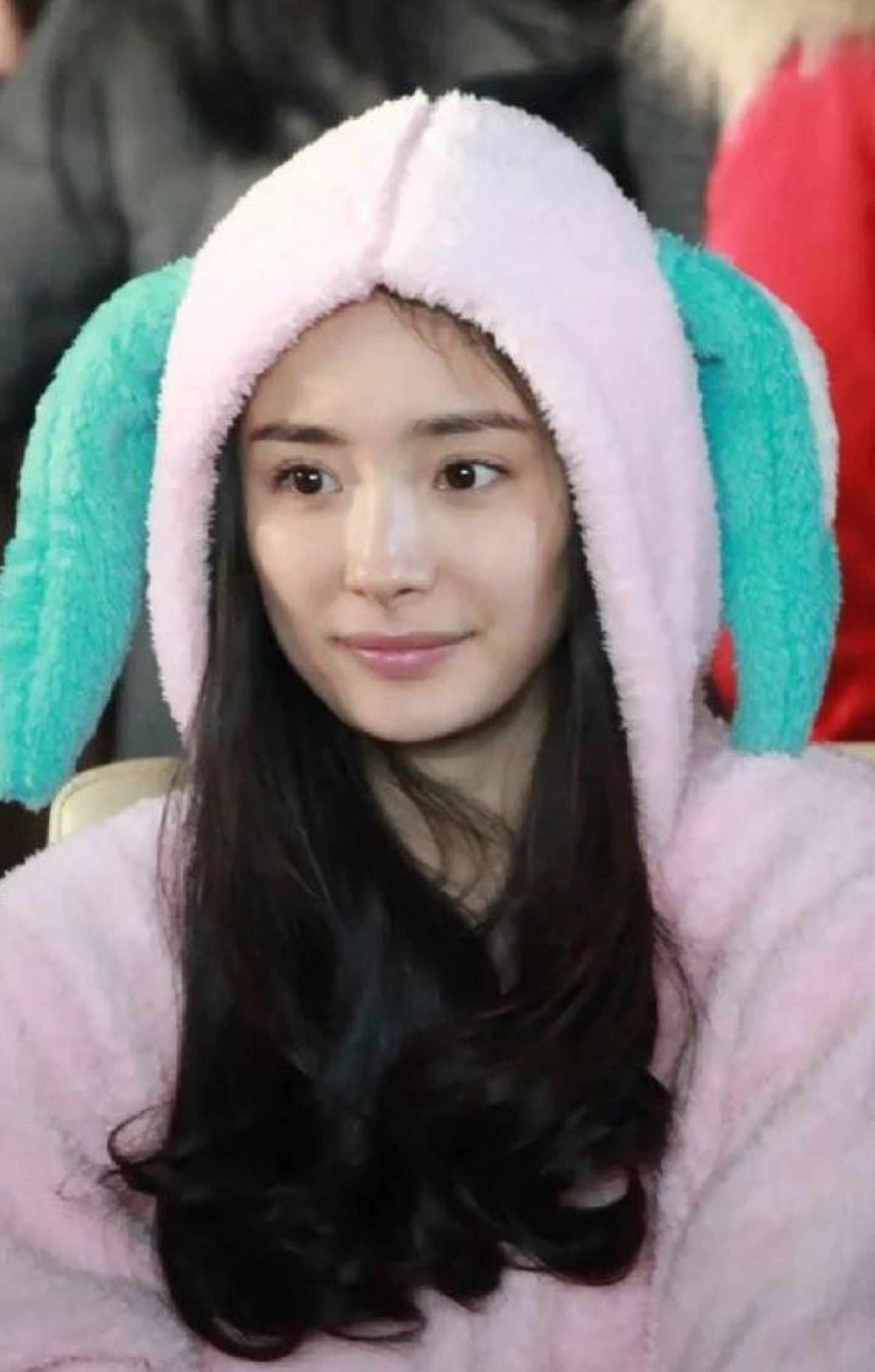 娱乐圈再曝大瓜，85后女星组织“身体”交易，安排旗下女艺人接客