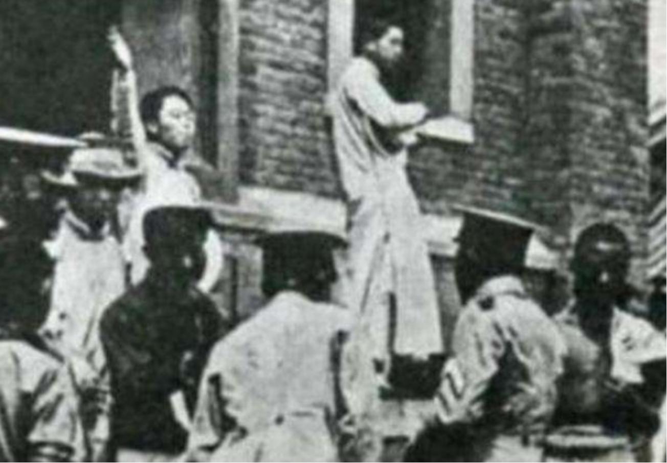 老财主家搜出欠条，署名是解放军总司令，*德朱**听说后：接他来北京