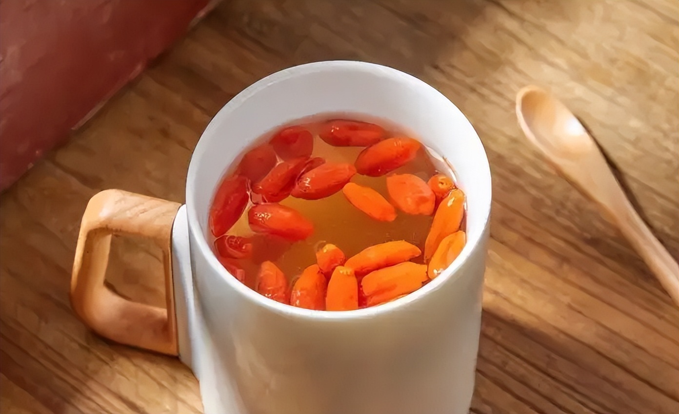 “久食茶，益思修身”，不论男女建议：勤饮5道茶，精神足气色好