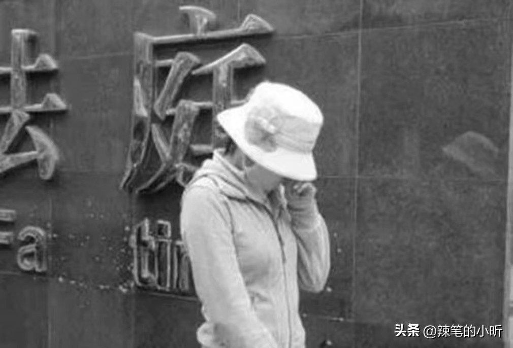 被泼硫酸毁容16岁女生,2017年18岁少女被泼硫酸毁容