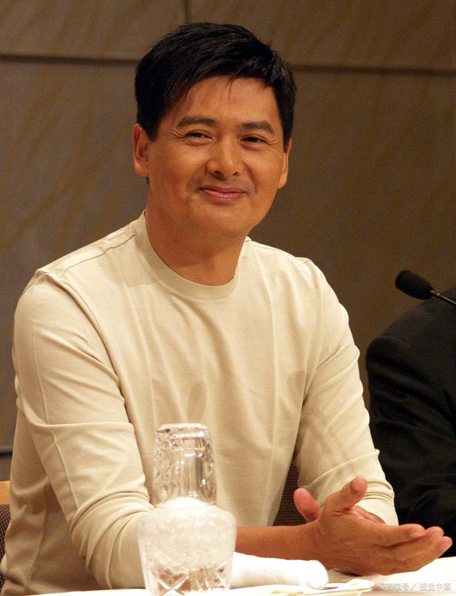 周润发受伤经典片段,周润发片场突遭意外