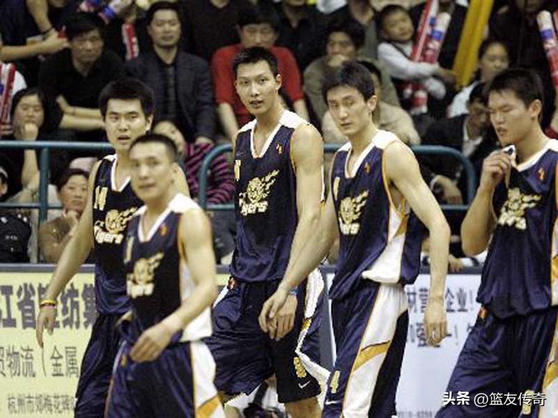 广东宏远重组后防线,广东宏远队应该怎么补强