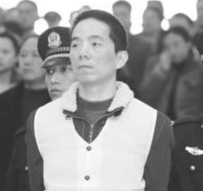 “上海李嘉诚”周正毅：入狱后给监狱装空调，服刑期间狂赚30亿