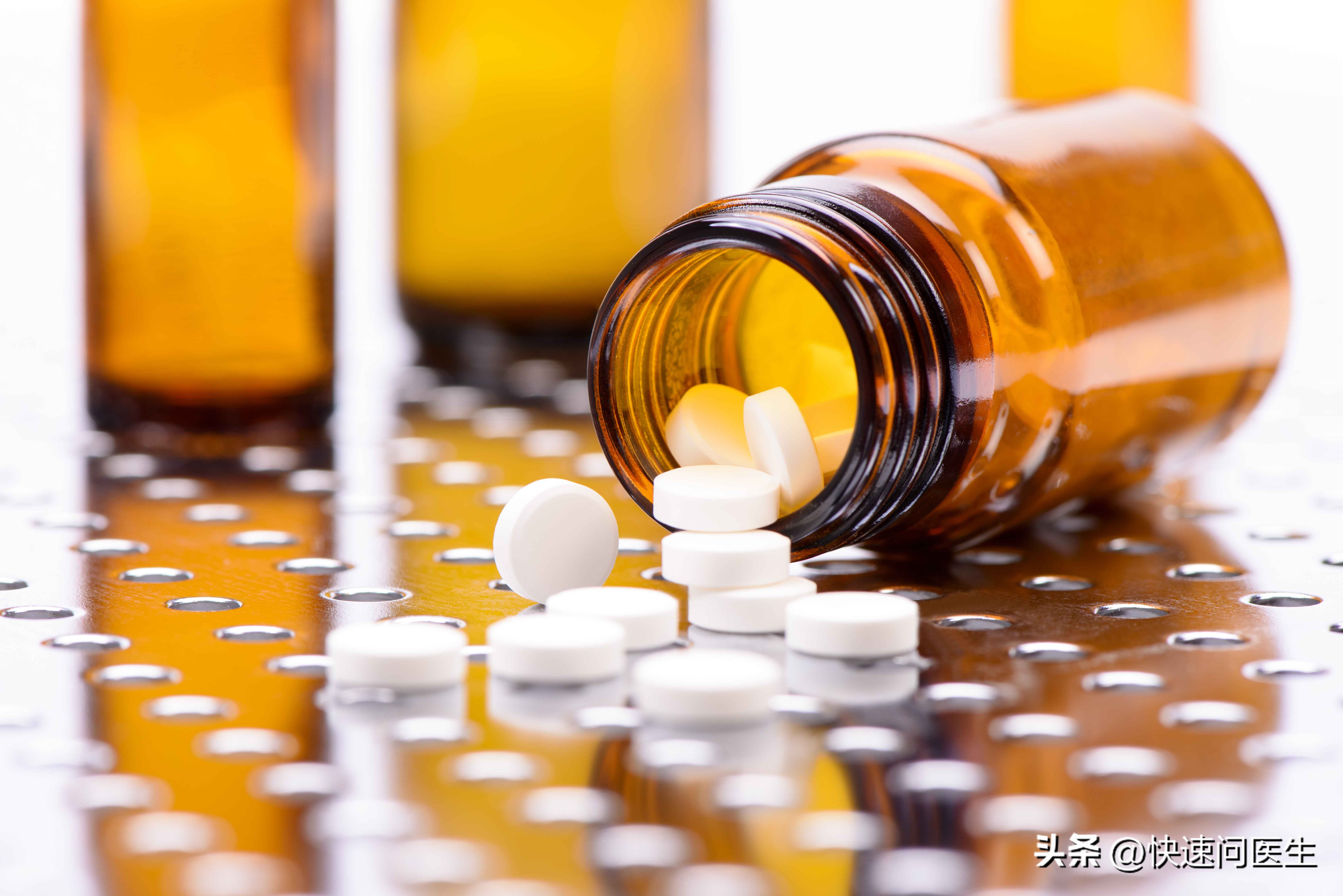 小孩出水痘发烧能喝板蓝根颗粒吗,孩子出水痘发烧能吃布洛芬吗