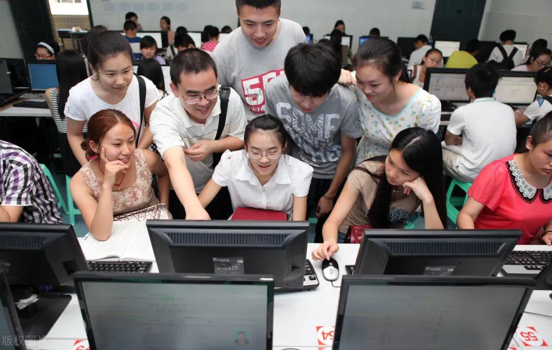 公费师范生遇冷视频,公费师范生现状