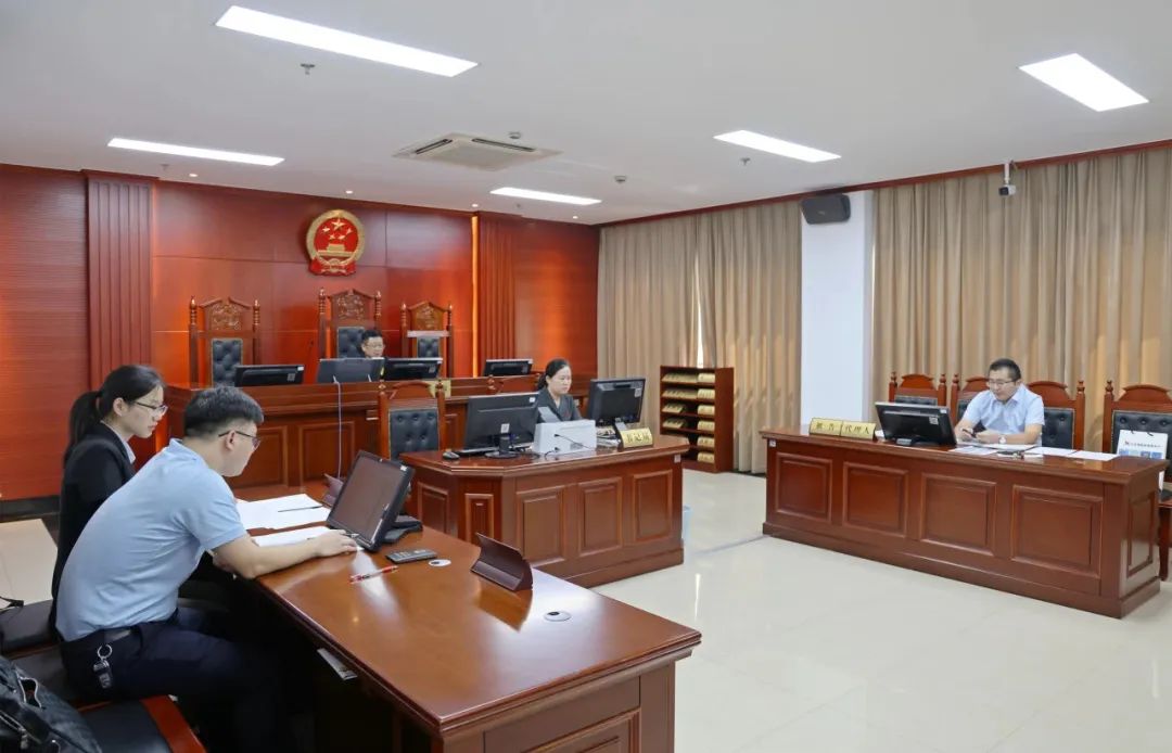 反诈宣传进社区警民共筑防骗墙,反诈宣传进社区筑牢安全防护墙