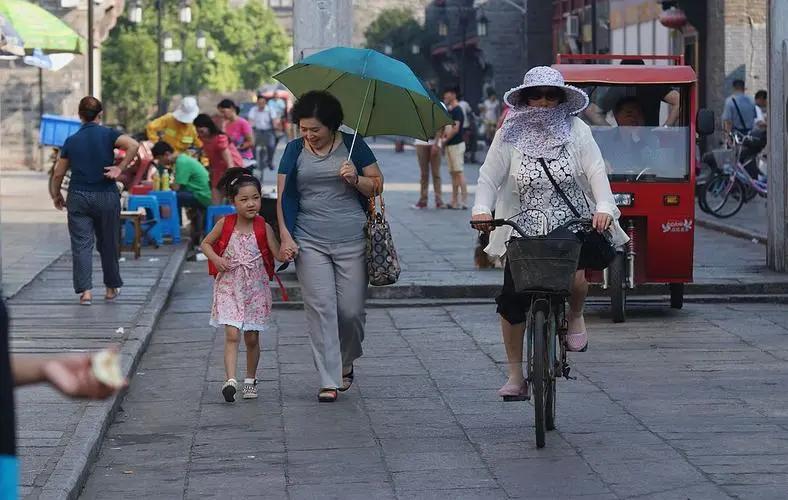 经典绝对:上联“想孙子,盼孙子,有了孙子是孙子”,下联太妙了