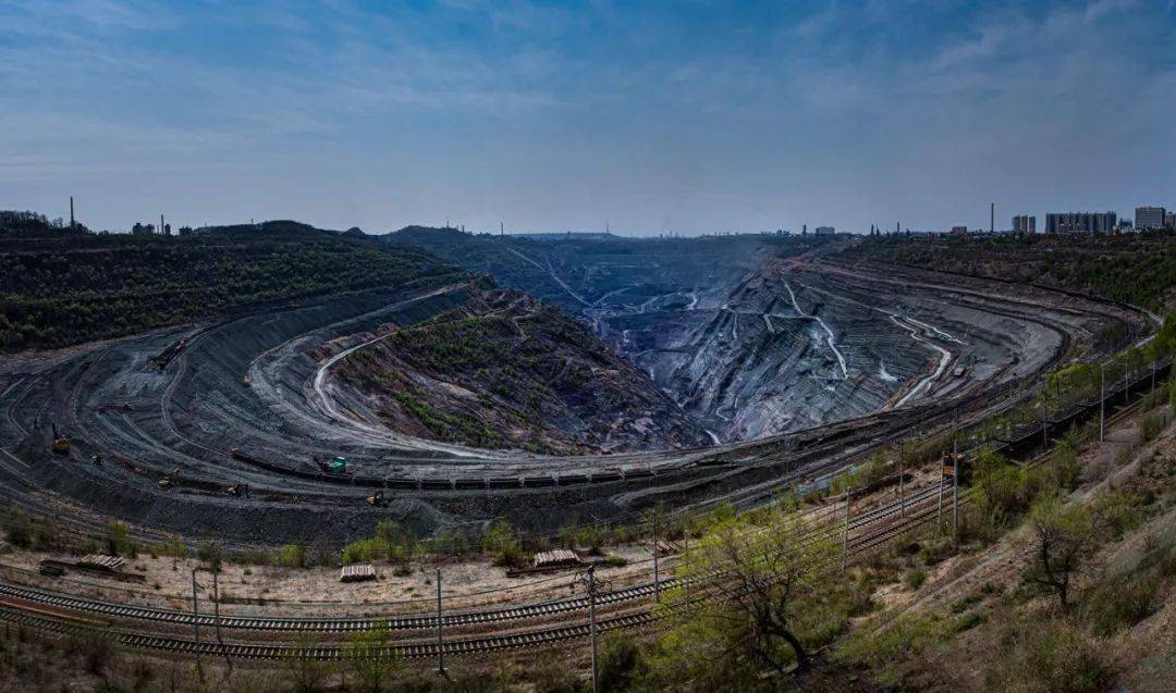 亚洲第一大露天煤矿视频,亚洲第一大露天煤矿怎么开采