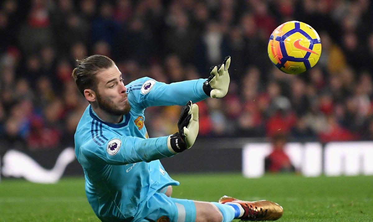 失业10个月后，前世界第一门将仍无球可踢，曼联决定太明智！