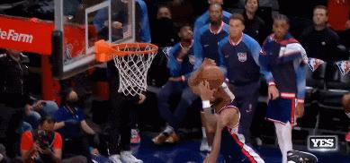 nba雄鹿恶犯集锦,nba争议