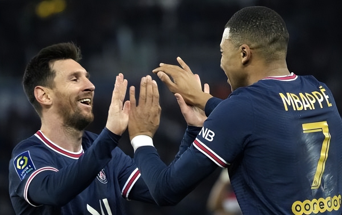 内马尔苏亚雷斯梅西位置,内马尔入选最佳阵容