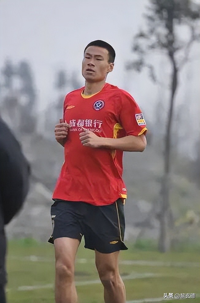 生涯20年辗转九队,39岁落叶归根,铁血硬汉要为大连再添职业队