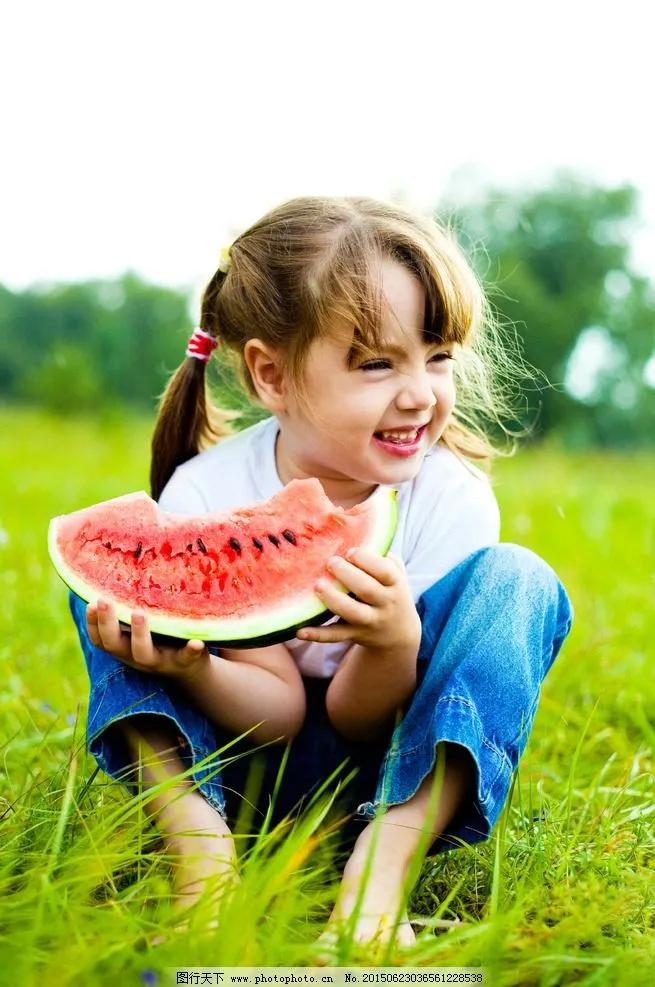 13岁女孩感觉尿不尽是什么原因,小女孩12岁尿不出来是咋回事