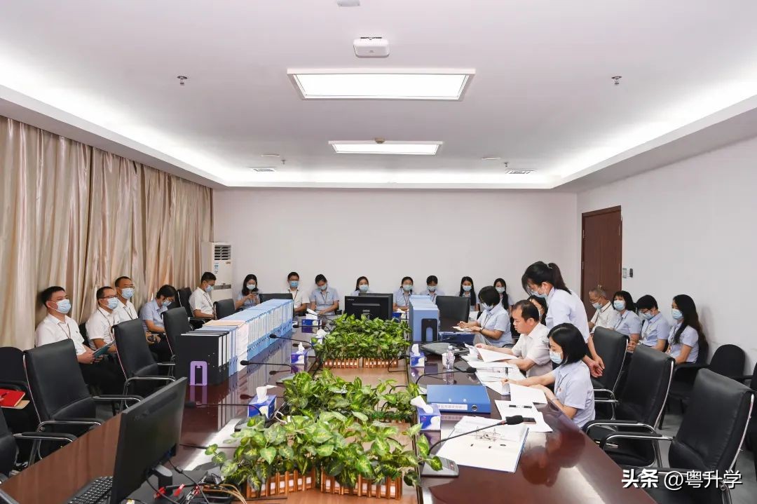 喜讯！粤东首家！汕头大学医学院第一附属医院通过新标准三甲复审